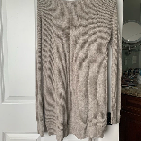 American Eagle Scoop Neck Sweater - Picture 4 of 4